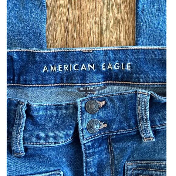 American Eagle Super High Rise Flare Blue Jeans Size 2 Short - Picture 2 of 8